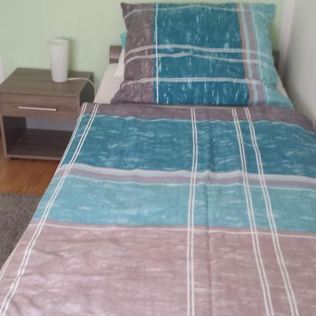 Ferienwohnung Poettershof 크레펠트 외부 사진