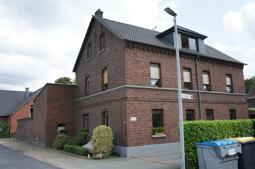 Ferienwohnung Poettershof 크레펠트 객실 사진