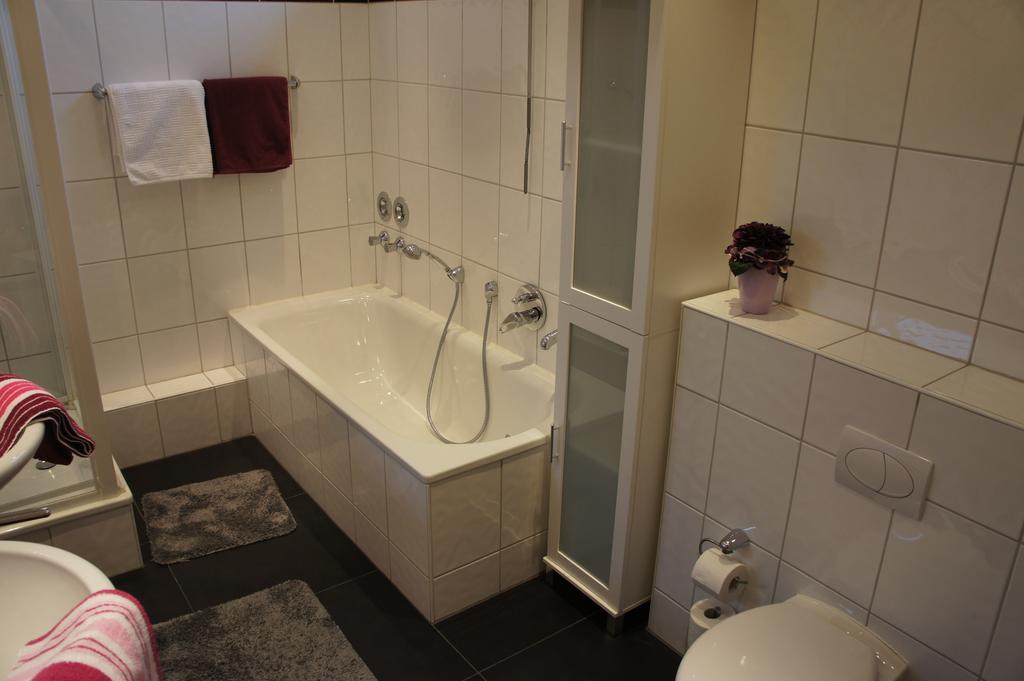 Ferienwohnung Poettershof 크레펠트 객실 사진