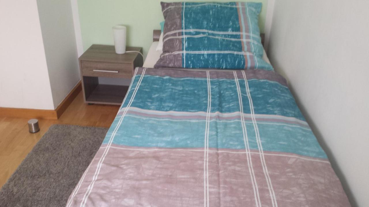 Ferienwohnung Poettershof 크레펠트 외부 사진